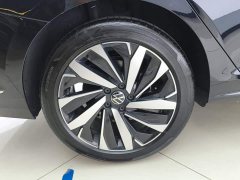 Volkswagen Passat Outstanding Edition 380TSI Dragon Ascendant Version - ფოტო 6