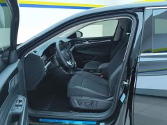 Volkswagen Passat Outstanding Edition 380TSI Dragon Ascendant Version - ფოტო 9