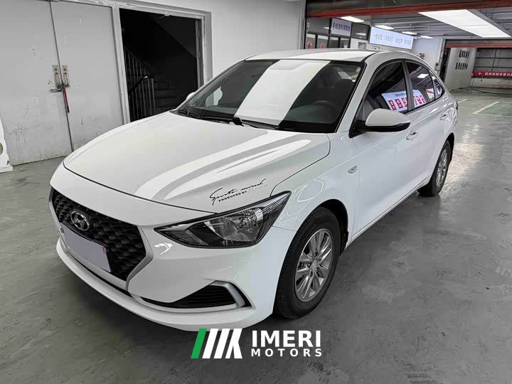 Hyundai Elantra 1.6L Automatic Deluxe GL National V