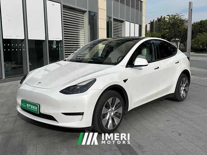 Tesla Model Y Long Range All-Wheel Drive
