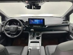 Toyota Sienna 2023 2.5L Hybrid Premium Edition - ფოტო 18