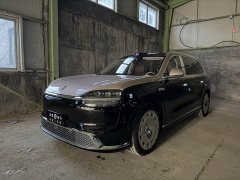 AITO M9 Extended Range Ultimate World Leader Extended 6-Seater - ფოტო 1