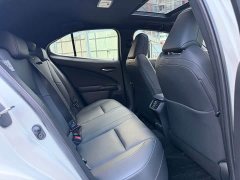 Lexus UX New Energy 2020 300e Pure Joy Edition - ფოტო 9