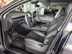 Tesla Model Y Rear-Wheel Drive Launch Edition - ფოტო 12