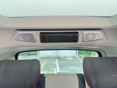 Mercedes-Benz V-Class 2021 V 260 L Long Wheelbase Luxury Edition - ფოტო 8