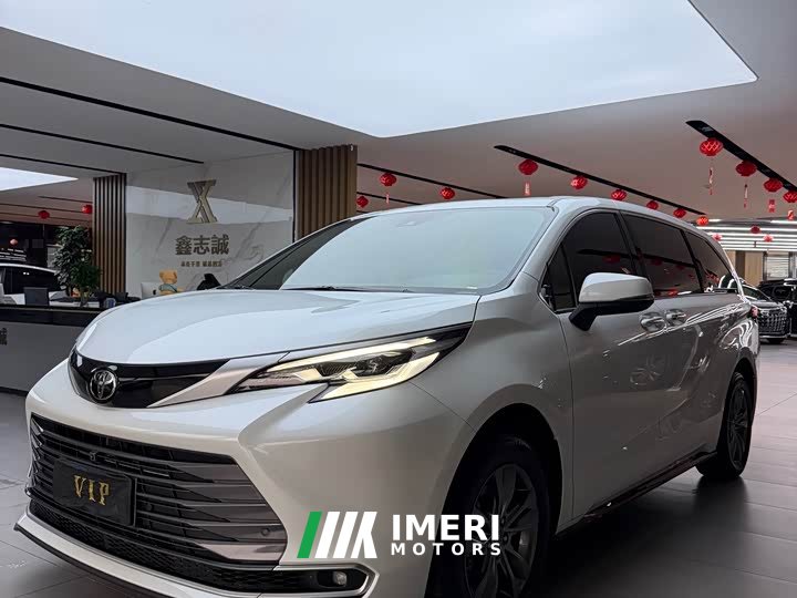 Toyota Sienna 2.5L Hybrid AWD Premium - ავტომობილი ჩინეთიდან