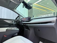 Buick GL8 Luxe Smart Comfort Edition - ფოტო 13