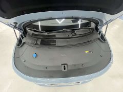 Li Auto i8 Standard Edition - ფოტო 12