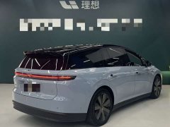 Li Auto i8 Standard Edition - ფოტო 3