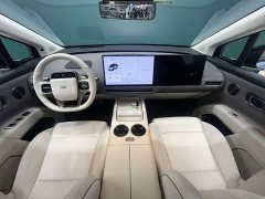 Li Auto i8 Standard Edition - ფოტო 8
