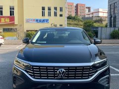 Volkswagen Passat Outstanding Edition 280TSI Business Version - ფოტო 1