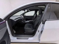Tesla Model Y Rear-Wheel Drive - ფოტო 13