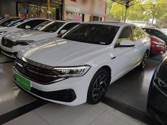 Volkswagen Sagitar 300TSI DSG Excellence Edition - ფოტო 1