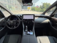 Toyota Alphard Hybrid 2.5L Premium Edition - ფოტო 17