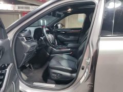 Toyota Crown Venza 2021 2.5L HEV AWD Premium - ფოტო 6