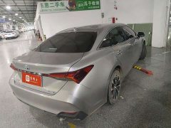 Toyota Avalon Hybrid 2.5L Luxury - ფოტო 2