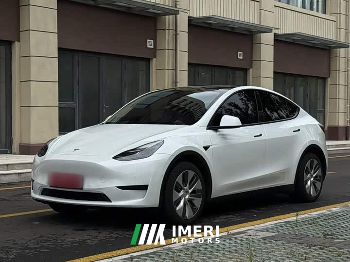 Tesla Model Y Facelift Rear-Wheel Drive