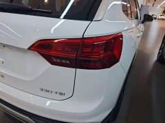 Volkswagen Taos 330TSI FWD Luxury Smart Connect Edition - ფოტო 7