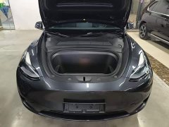 Tesla Model Y Rear-Wheel Drive - ფოტო 19