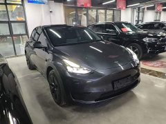 Tesla Model Y Rear-Wheel Drive - ფოტო 3