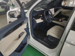 Zeekr 009 Seven-Seat Aisle Version 108kWh - ფოტო 15