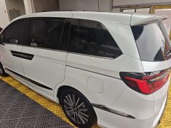 Honda Odyssey 2.0L e:HEV Luxury - ფოტო 12