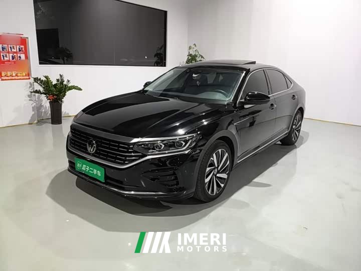 Volkswagen Passat 330TSI Elite - ავტომობილი ჩინეთიდან