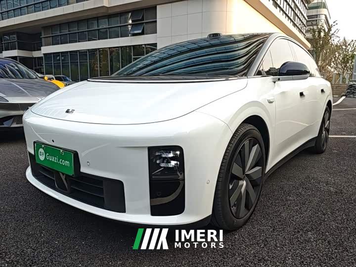 Li Auto i6 Four-Wheel Drive Standard Edition