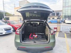 Tesla Model Y Rear-Wheel Drive - ფოტო 18