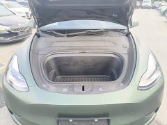 Tesla Model Y Rear-Wheel Drive - ფოტო 19