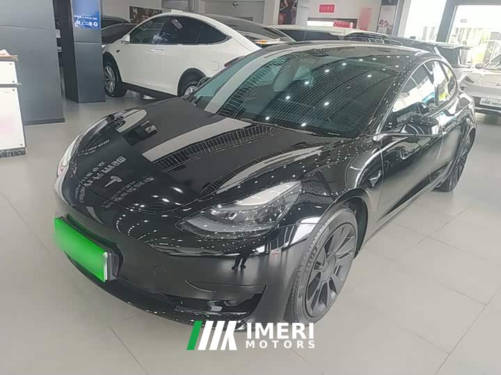Tesla Model 3 Rear-Wheel Drive