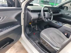 Hyundai EO Yige Two-Wheel Drive TECH 64.2kWh - ფოტო 15