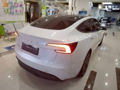 Tesla Model 3 2023 Rear-Wheel Drive - ფოტო 6