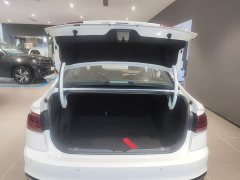 Volkswagen Bora 200TSI DSG Comfort Pro - ფოტო 18