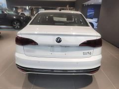 Volkswagen Bora 200TSI DSG Comfort Pro - ფოტო 5