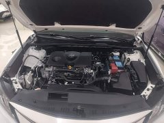 Toyota Camry 2.0G Luxury - ფოტო 19