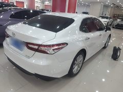 Toyota Camry 2.0G Luxury - ფოტო 6