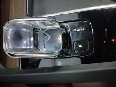 Volvo XC60 Plug-in Hybrid T8 E-Drive Hybrid Elegant Luxury Edition - ფოტო 13