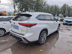 Toyota Highlander Hybrid 2.5L AWD Premium 7-Seater - ფოტო 10