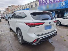 Toyota Highlander Hybrid 2.5L AWD Premium 7-Seater - ფოტო 13