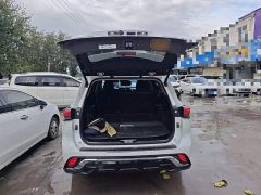 Toyota Highlander Hybrid 2.5L AWD Premium 7-Seater - ფოტო 15
