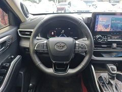 Toyota Highlander Hybrid 2.5L AWD Premium 7-Seater - ფოტო 3