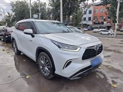 Toyota Highlander Hybrid 2.5L AWD Premium 7-Seater - ფოტო 8