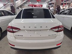 Skoda Octavia 1.5L Automatic Comfort Edition - ფოტო 5
