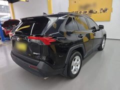 Toyota RAV4 2.0L CVT FWD Urban Edition - ფოტო 6