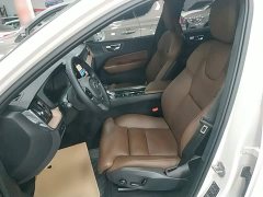 Volvo XC60 Plug-in Hybrid T8 PHEV Long Range AWD Smart Remote Luxury Edition - ფოტო 14