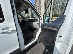 Nio E-Transit Executive Passenger Edition Medium wheelbase, medium roof 9-seater 100.96kWh - ფოტო 17