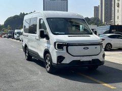 Nio E-Transit Executive Passenger Edition Medium wheelbase, medium roof 9-seater 100.96kWh - ფოტო 5