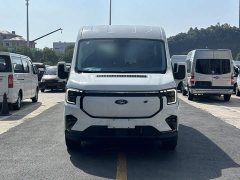 Nio E-Transit Executive Passenger Edition Medium wheelbase, medium roof 9-seater 100.96kWh - ფოტო 7