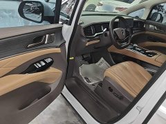 Denza D9 2022 DM-i 970 AWD Flagship - ფოტო 15